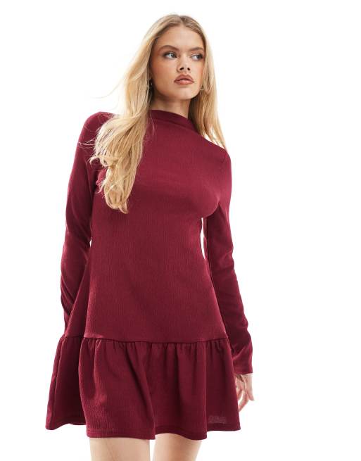 Miss Selfridge - Bordeaux kjole med sænket talje og flæser, 2 af 4