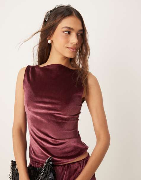 Miss Selfridge – Bordowy aksamitny top z o fasonie bokserki z prostym dekoltem - view 1