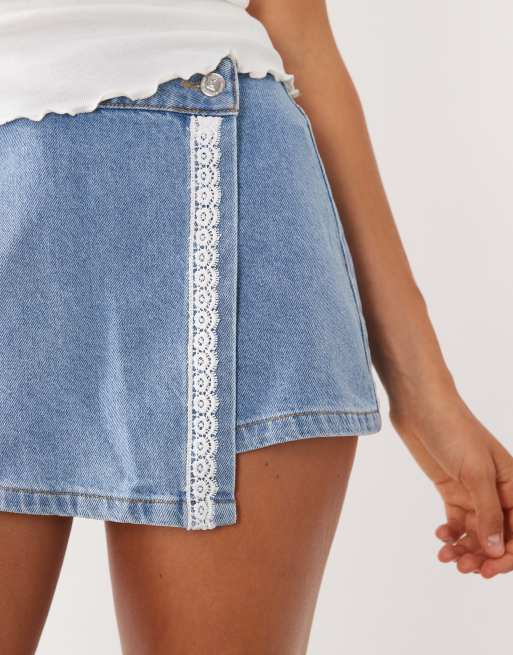 Miss Selfridge boxy denim shirt with broderie trim in mid wash, 4 of 5