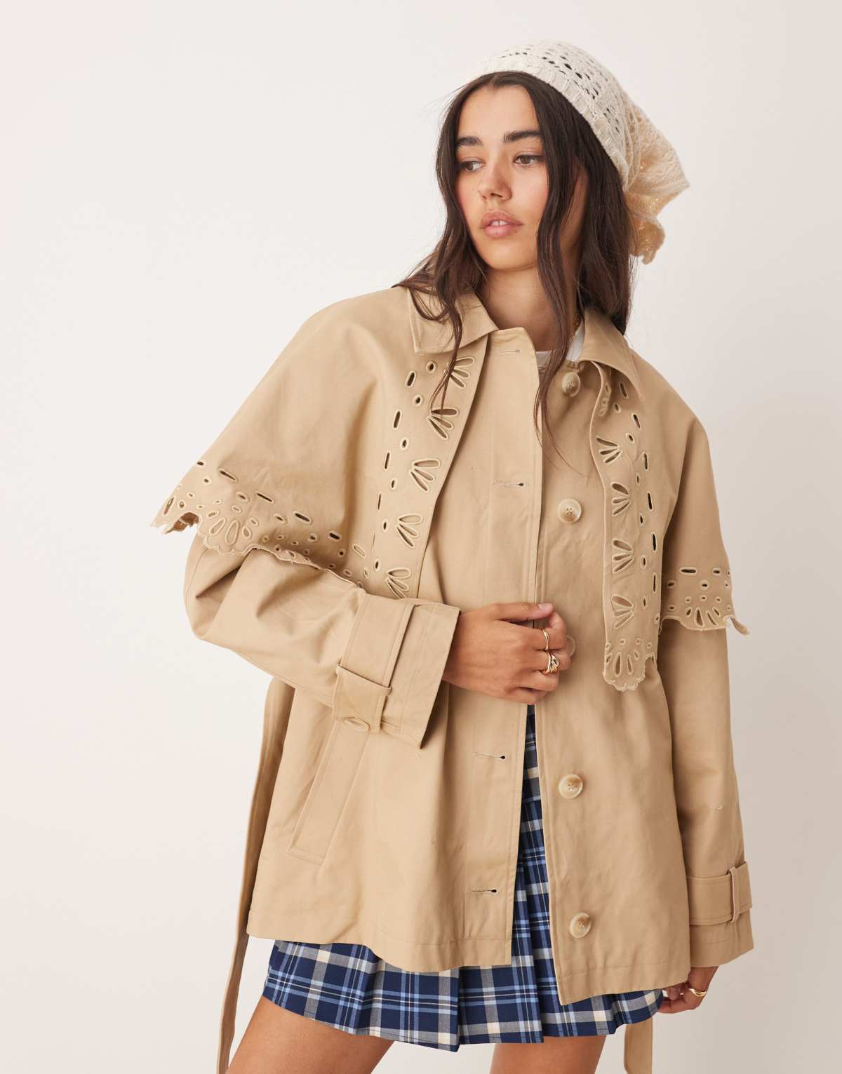 Miss Selfridge broderie detail cape crop trench in stone