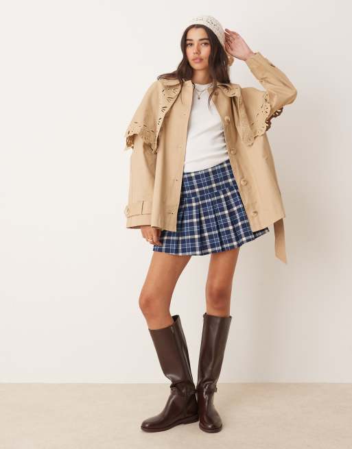 Miss Selfridge broderie detail cape crop trench in stone, 3 of 4