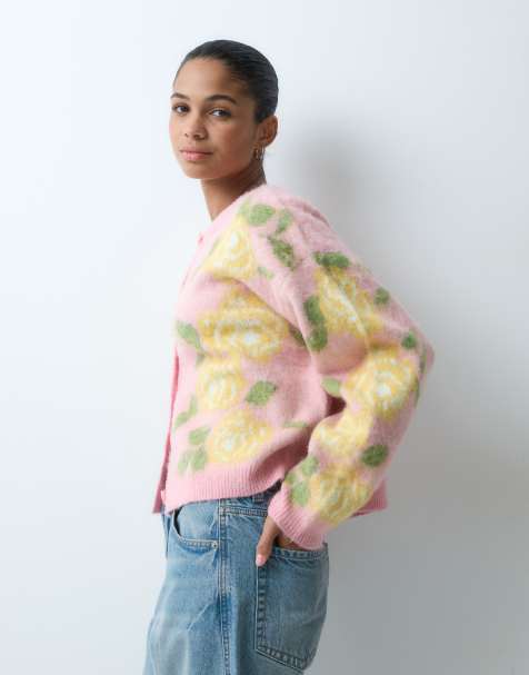 Miss Selfridge børstet blomstret cardigan med rund hals i lyserød - view 1