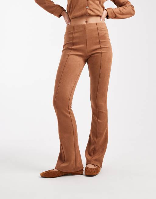 Miss Selfridge – Bruna, utsvängda leggings i mockaimitation, 4 av 5