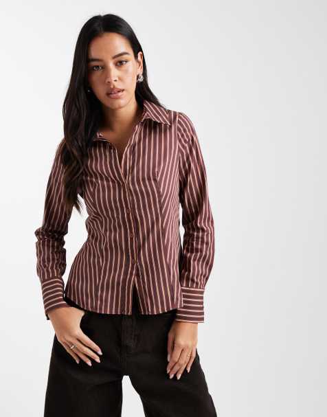 Miss Selfridge – Brunrandig, figursydd skjorta i poplin - view 1