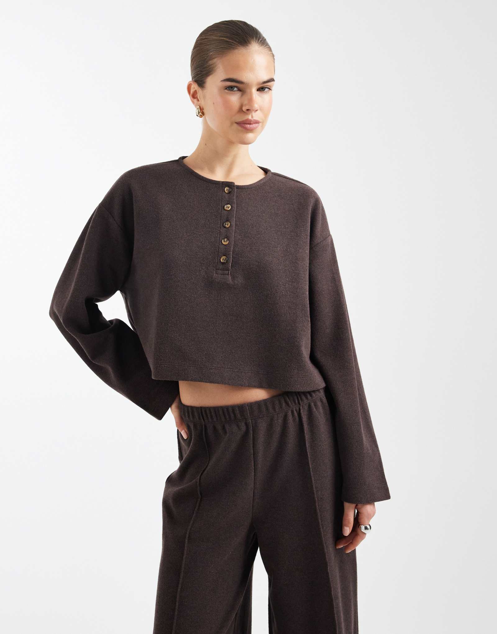 Мисс Селфридж почистила щеткой топ от Хенли