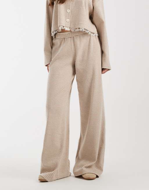 Miss Selfridge brushed wide leg trousers in stripe, 4 of 5