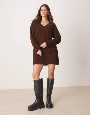 cable knit v neck mini dress in chocolate-Brown