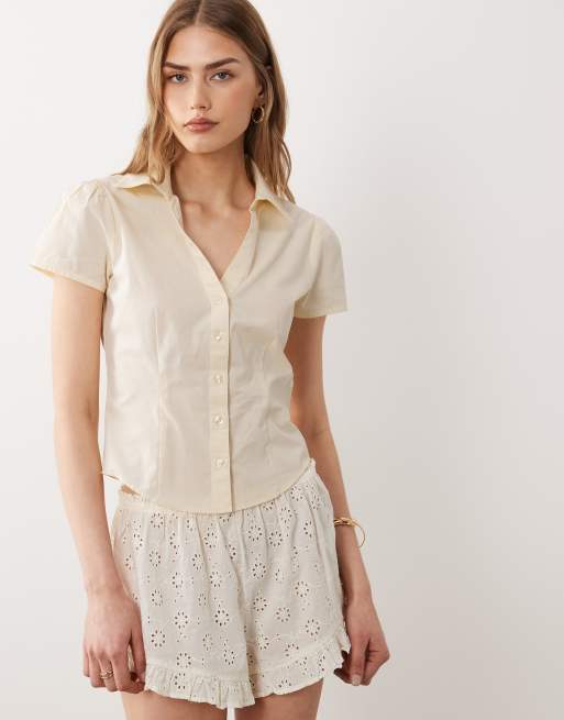 Miss Selfridge - Camicia a maniche corte aderente color latticello