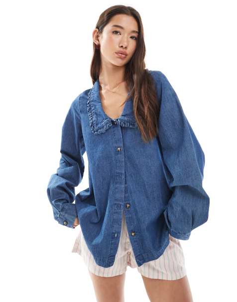 Miss Selfridge - Camicia in denim lavaggio medio con colletto con volant - view 1
