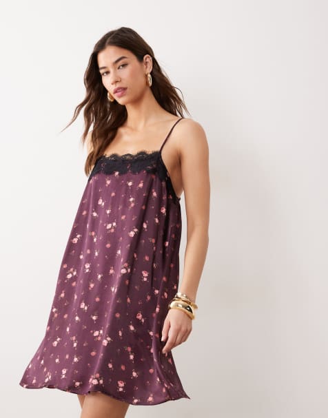 Miss Selfridge – Camisole-Minikleid aus Satin mit Spitzenbesatz - view 1