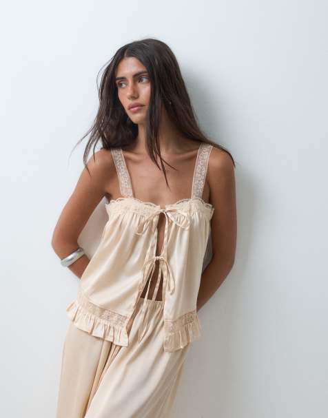 Miss Selfridge - Canotta in raso e pizzo color cipria in coordinato - view 1