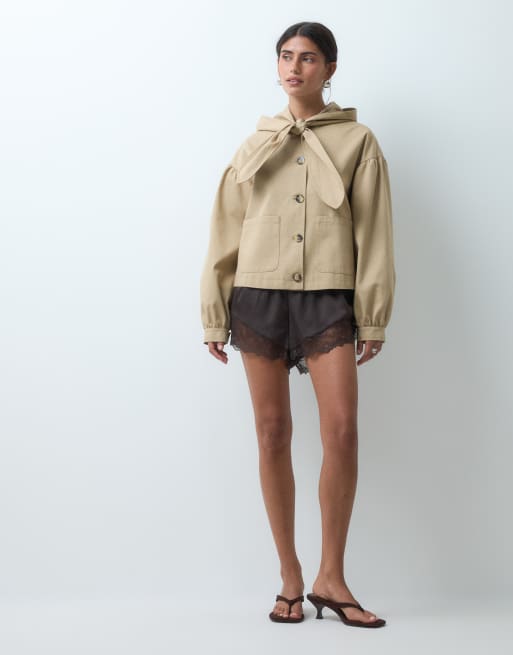 Miss Selfridge cappotto corto con dettaglio al collo annodato