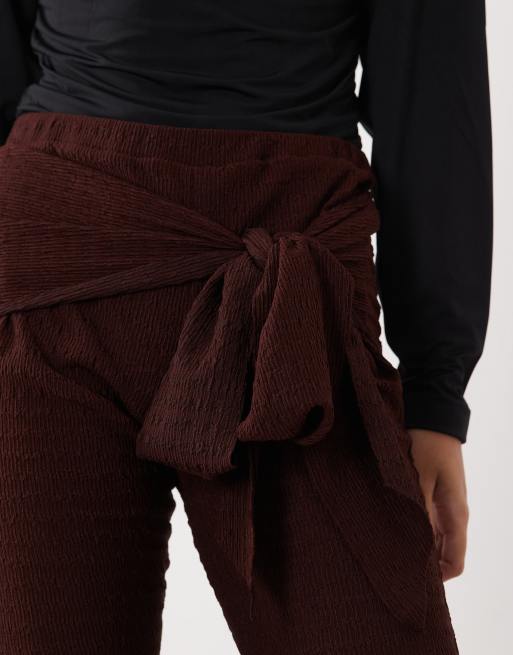 Miss Selfridge capri avec détail noué portefeuille en marron chocolat, 5 de 5