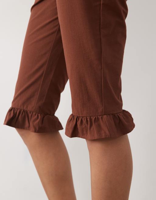 Miss Selfridge Capri-Kombiteil mit Volantsaum in Schokobraun, 4 von 5