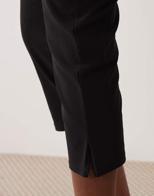 Miss Selfridge capri trouser in black, 2 of 5