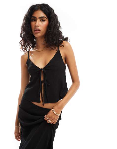Miss Selfridge - Caraco texturé avec liens noués à l'avant et bretelles fines - Noir - view 1