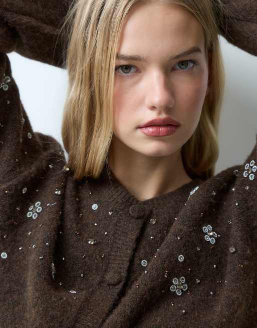 Miss Selfridge cárdigan abotonado con detalle de bolsillos en chocolate, 3 de 4