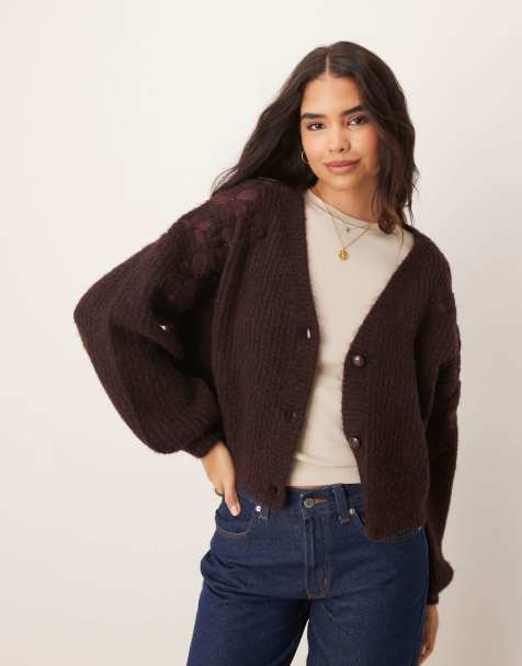 Miss Selfridge - Cardigan color cioccolato con fiori ricamati - view 1