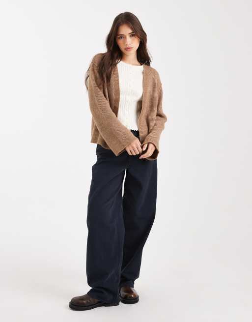 Miss Selfridge - Cardigan fil-à-fil color cammello, 2 di 4