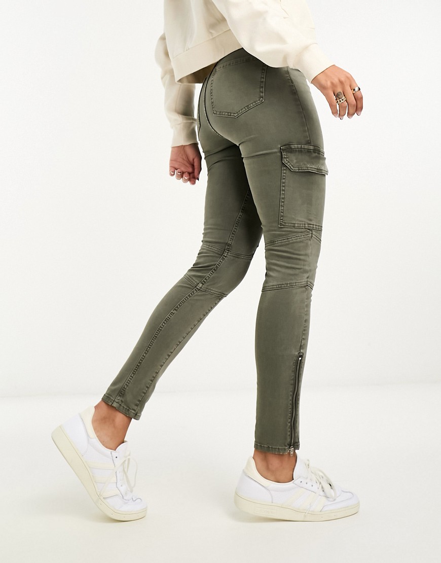 Miss Selfridge cargo skinny jean in khaki-Green