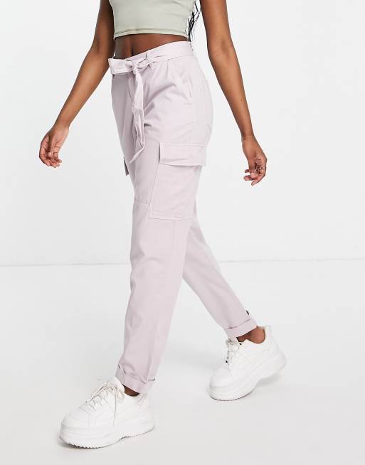 Miss Selfridge - Cargobroek met gestrikte taille in lila