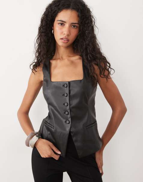 Miss Selfridge - chaleco de cuero sintético negro con botones - view 1