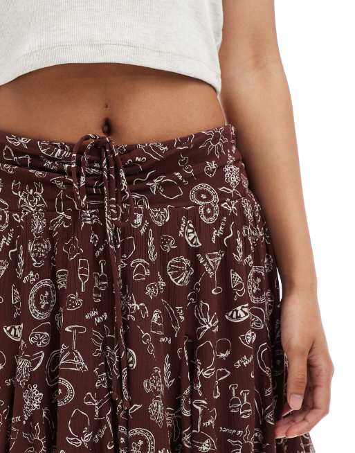 Miss Selfridge cheesecloth flippy shorts in brown vacation print, 3 of 5