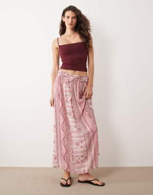 Miss Selfridge cheesecloth maxi circle skirt in tile print pink tile print 11590₽