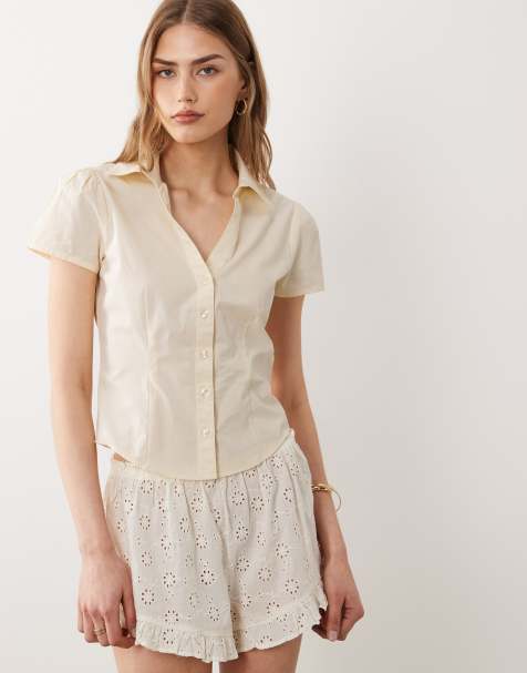 Miss Selfridge - Chemise ajustée à manches courtes - Beurre - view 1