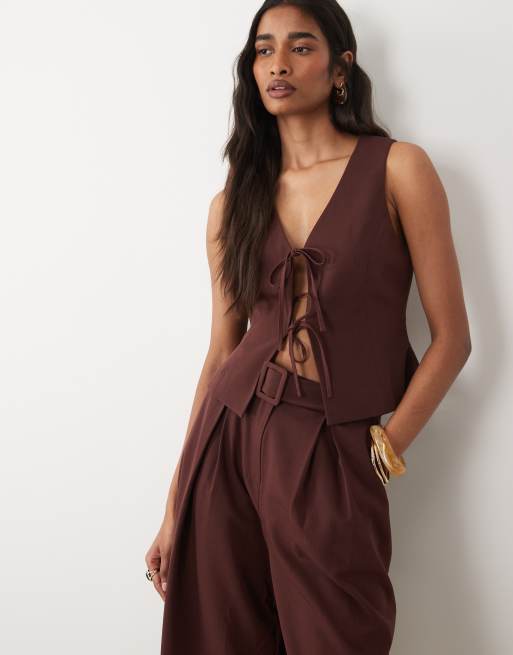Miss Selfridge – Chokladbrunt, figursytt set med knytning framtill, 2 av 3