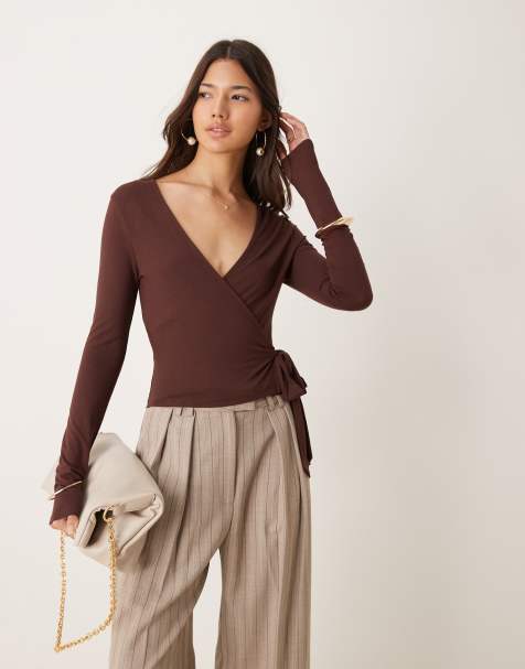 Miss Selfridge – Chokladbrun, långärmad omlott-topp i jersey - view 1