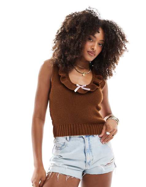 Miss Selfridge – Chokladbrun, stickad topp med volang - view 1