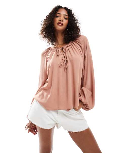 Miss Selfridge - Chokoladebrun boho-bluse med bindebånd foran og ballonærmer - view 1