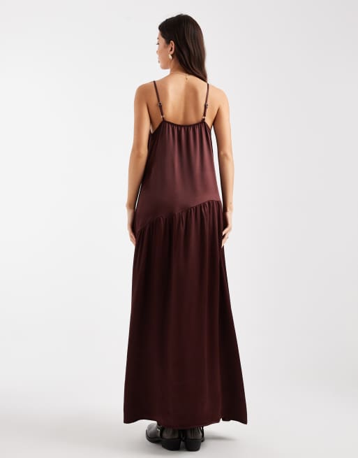 Miss Selfridge - Chokoladebrun maxikjole i satin med bølgekant, 4 af 4