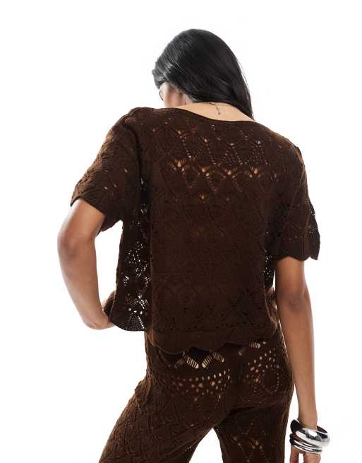 Miss Selfridge - Chokoladebrun strand-T-shirt med hæklet look - Del af sæt, 3 af 4