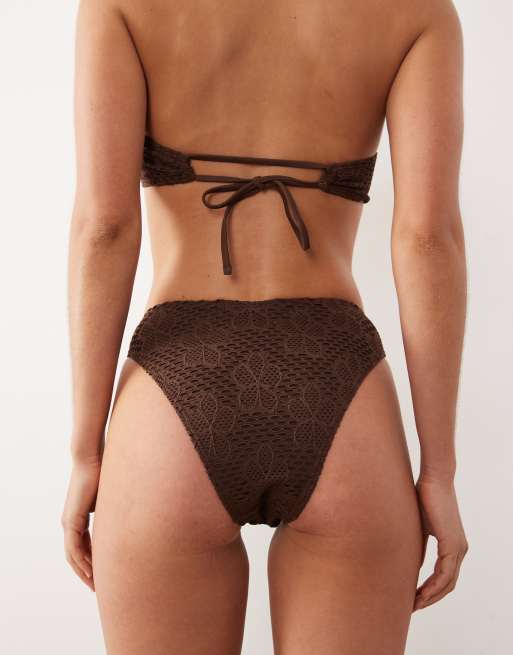 Miss Selfridge - Chokoladebrune bikinitrusser med hæklet look og V-design foran, 4 af 4