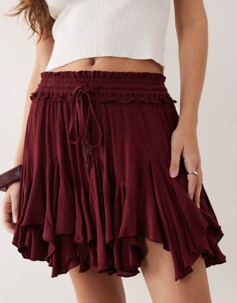 Miss Selfridge – Ciemnoczerwona spódnica midi z asymetrycznym dołem - view 1