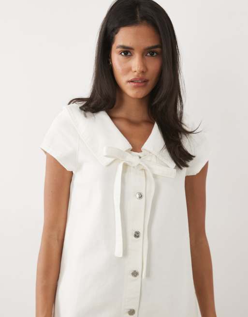 Miss Selfridge collared denim mini dress with tie detail in cream, 3 of 4