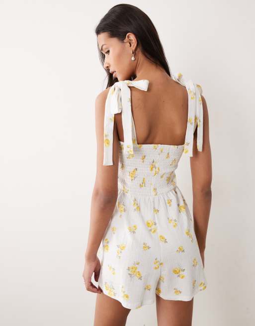 Miss Selfridge - Combishort en crépon à petites fleurs avec épaules nouées, 2 de 4