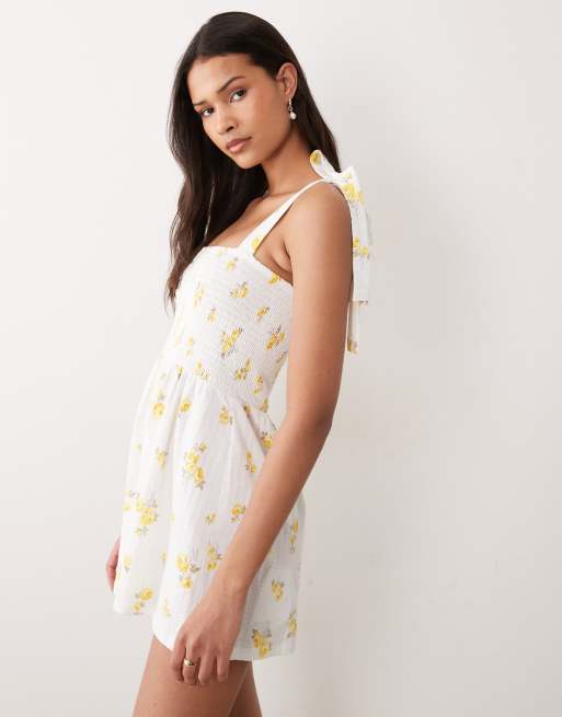 Miss Selfridge - Combishort en crépon à petites fleurs avec épaules nouées, 4 de 4