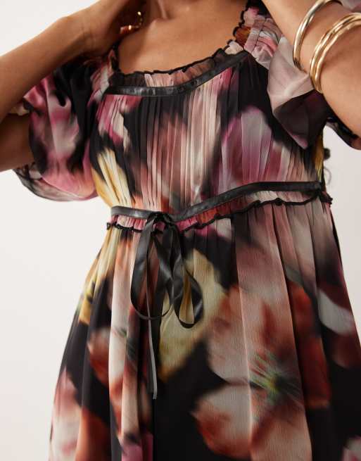 Miss Selfridge - Combishort tendance folk en mousseline à imprimé fleuri flouté et rubans, 3 de 4