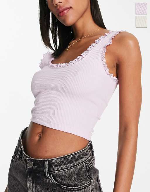 Miss Selfridge - Confezione da 2 canotte crema e lilla con dettaglio in pizzo 