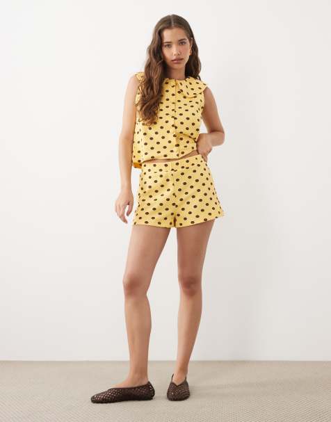Miss Selfridge - Conjunto amarillo con estampado de lunares - view 1