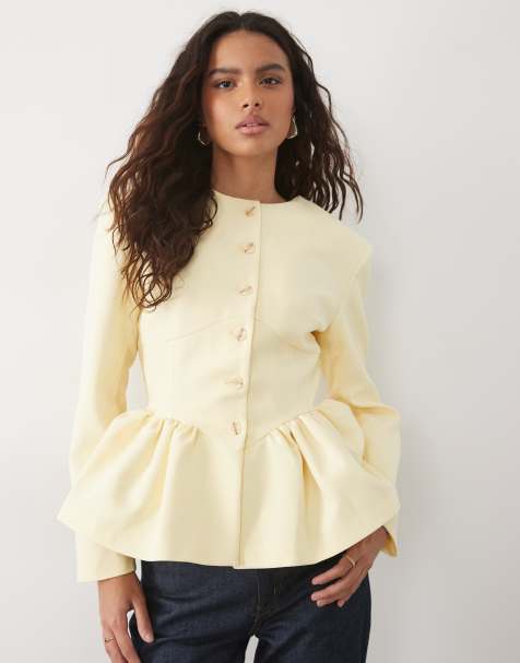 Miss Selfridge Corsagen-Blazer mit Schößchen in Buttergelb - view 1