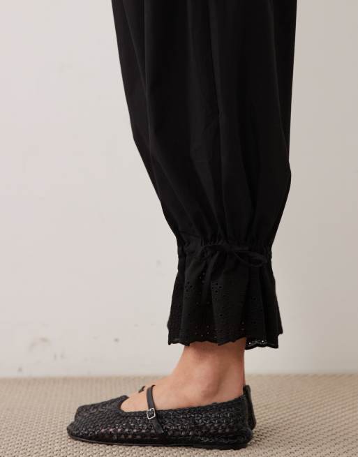Miss Selfridge cotton broderie bloomer trouser in black, 4 of 5