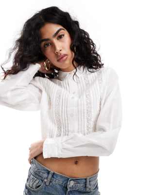 Miss Selfridge Cotton Lace-trim Detail Cropped Shirt In Ivory-white