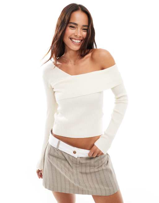 Miss Selfridge - Cremefarvet, langærmet og asymmetrisk top i ribstrik