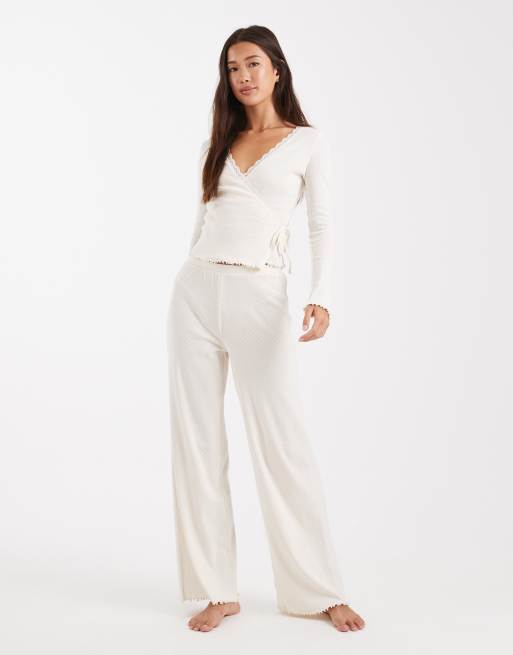 Miss Selfridge - Cremefarvet slå om-top i pointelle, 3 af 4