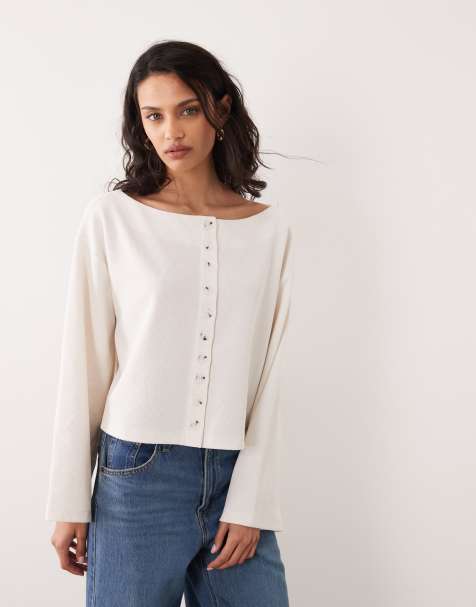 Miss Selfridge - Cremehvid cardigan med smal halsudskæring og knapper samt ærmer med svaj - view 1