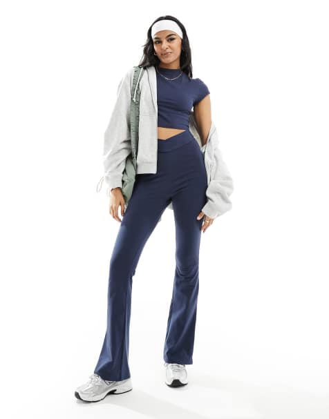 Miss Selfridge - Crop top a maniche corte blu navy in coordinato - view 1